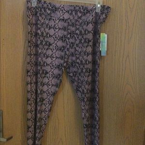 READY yo go purple snakeskin capri 2x new never worn